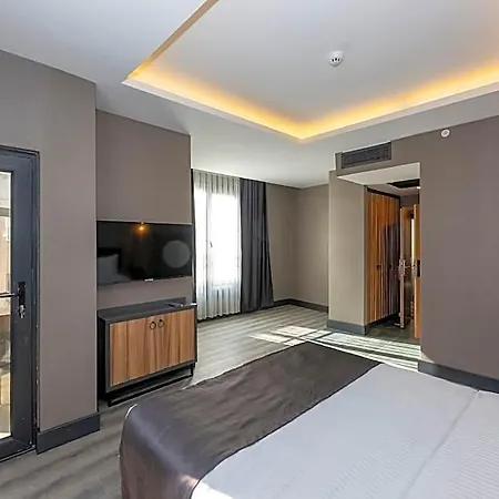 The Nirvanas Hotel