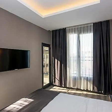 Hotel The Nirvanas 4*